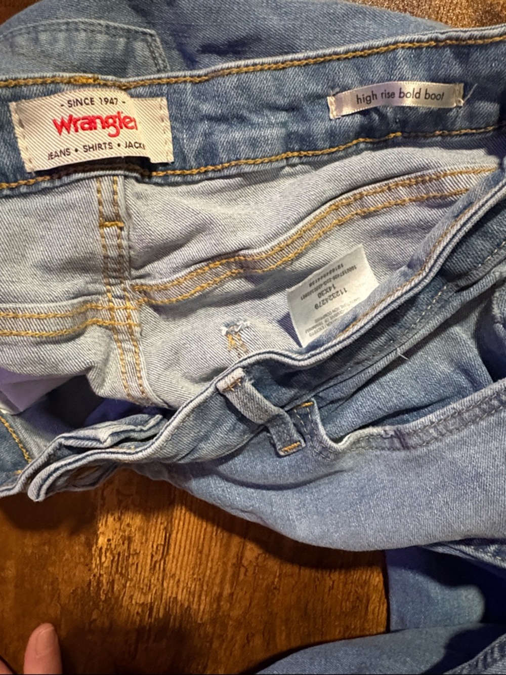 Wrangler Light Blue Women's High Rise Bold Bootcut Jeans 14/30 - Picture 4 of 5
